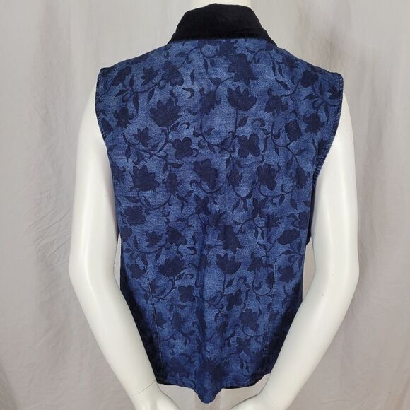 Capacity Blue Denim Floral Print Skirt and Vest Set Size 1X - Picture 4 of 9